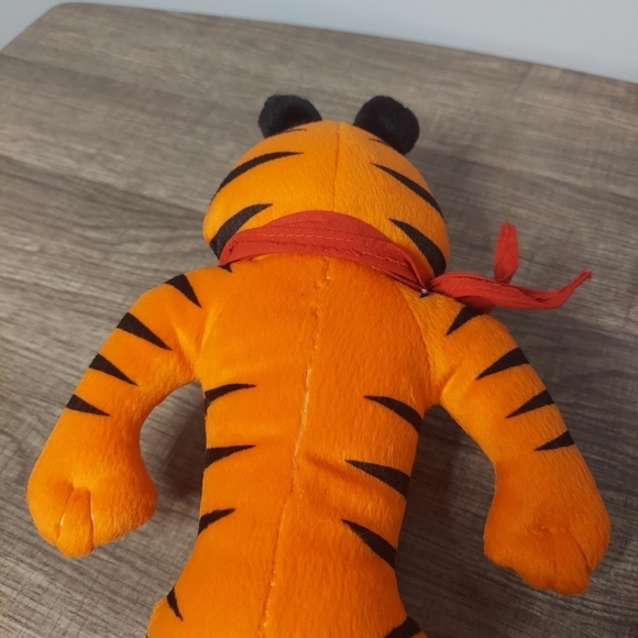 Tony The Tiger Vintage Kellogg's Stuffed Animal 10 - Picture 16 of 16
